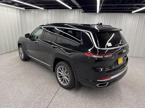 2025 Jeep Grand Cherokee L Summit