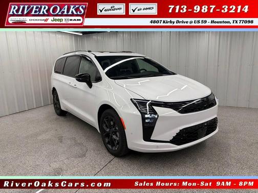 Bright White 2027 Chrysler Pacifica LIMITED
