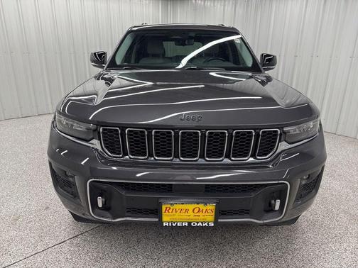 Metallic 2022 Jeep Grand Cherokee Overland
