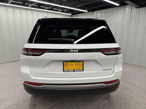 Bright White Clearcoat 2026 Jeep Grand Cherokee Limited