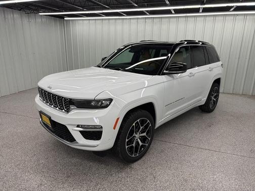 2025 Jeep Grand Cherokee Summit