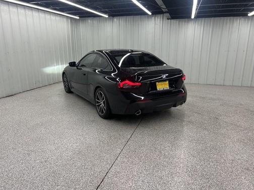 2024 BMW 230 i
