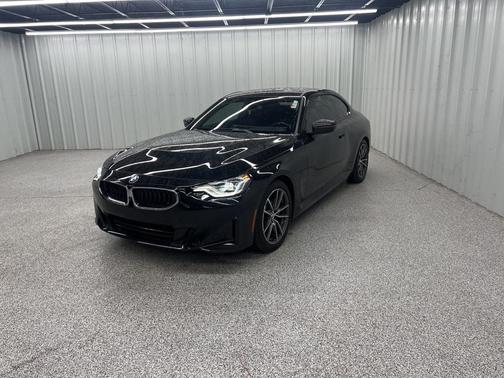 2024 BMW 230 i