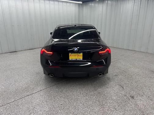 2024 BMW 230 i