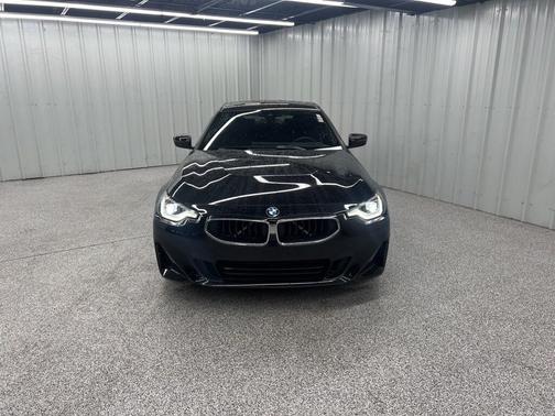 2024 BMW 230 i