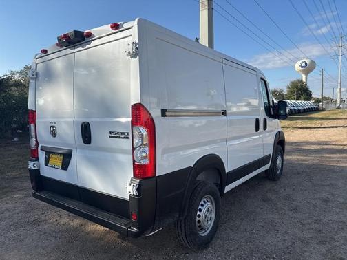 2026 RAM ProMaster 1500 Low Roof