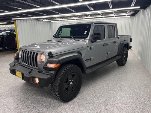 2020 Jeep Gladiator Sport