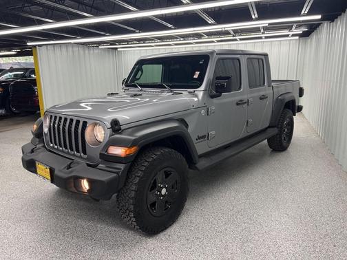2020 Jeep Gladiator Sport