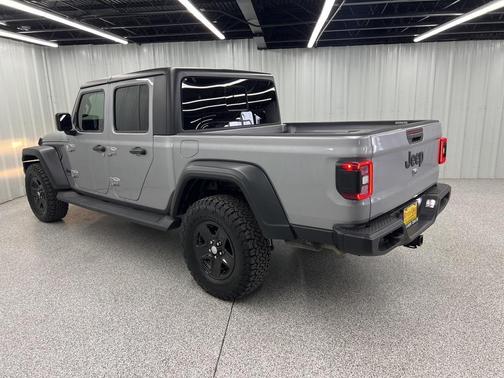 2020 Jeep Gladiator Sport