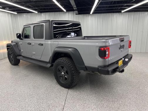 2020 Jeep Gladiator Sport