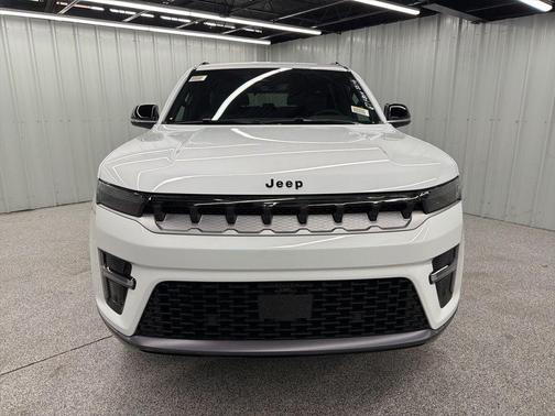 Bright White Clearcoat 2026 Jeep Grand Wagoneer Base