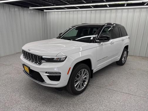 2025 Jeep Grand Cherokee Summit
