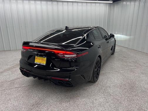 2022 Kia Stinger GT2
