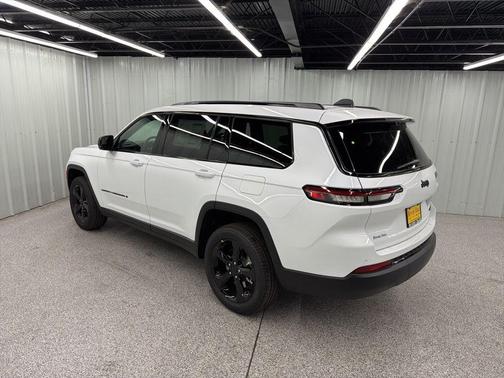 Bright White Clearcoat 2025 Jeep Grand Cherokee L Limited