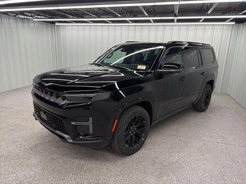 Gloss Black 2026 Jeep Grand Wagoneer Limited