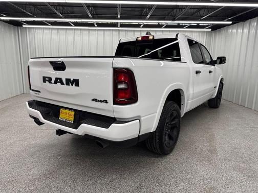 Bright White Clearcoat 2026 RAM 1500 Big Horn/Lone Star