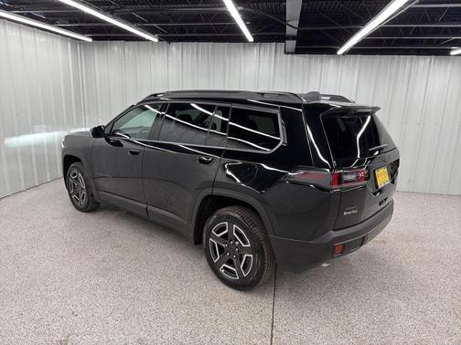 2026 Jeep Cherokee LAREDO/LIMITED