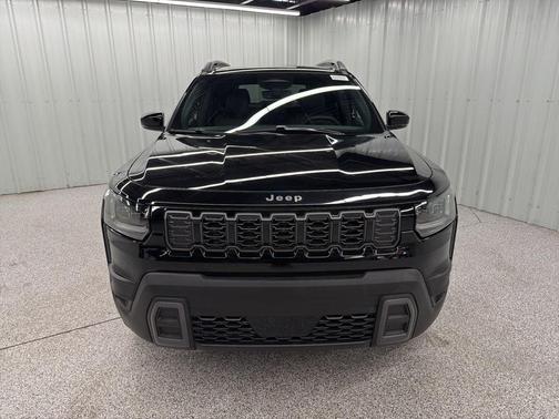 2026 Jeep Cherokee LAREDO/LIMITED