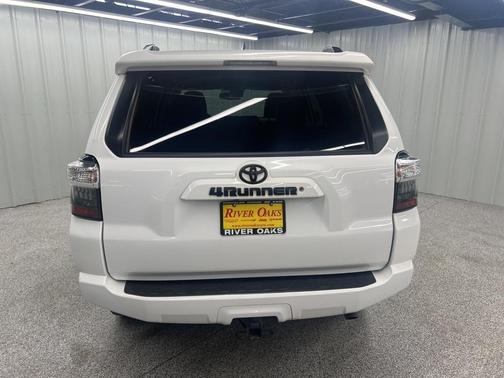 2021 Toyota 4Runner SR5