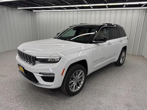 2025 Jeep Grand Cherokee Summit