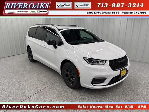 2025 Chrysler Pacifica Hybrid Select