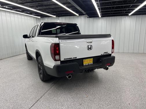 2022 Honda Ridgeline Black Edition