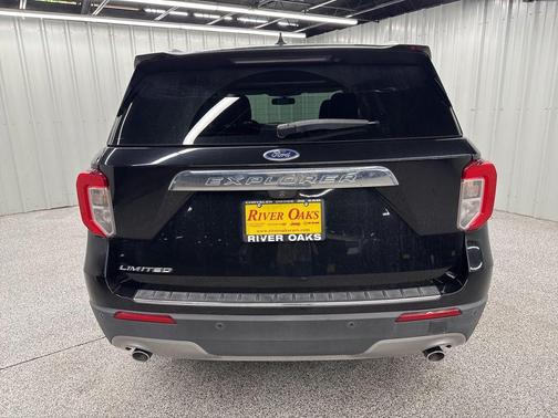 Black 2021 Ford Explorer Limited