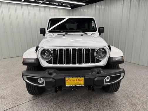 Bright White Clearcoat 2024 Jeep Wrangler Sahara