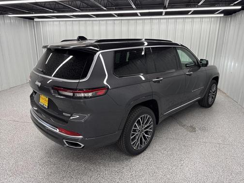 2025 Jeep Grand Cherokee L Summit