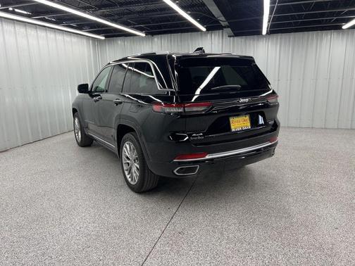 2024 Jeep Grand Cherokee Summit