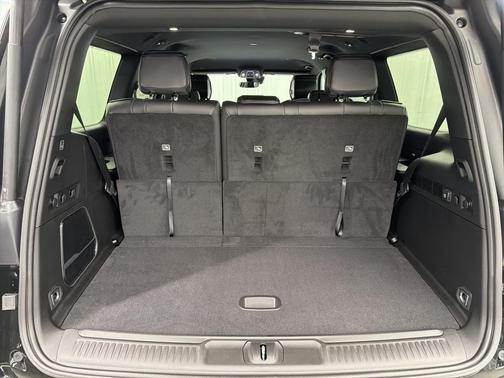 2025 Jeep Wagoneer Base