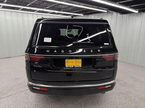 2025 Jeep Wagoneer Base