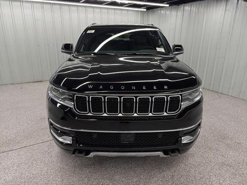 2025 Jeep Wagoneer Base