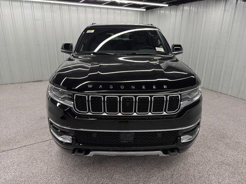 2025 Jeep Wagoneer Base