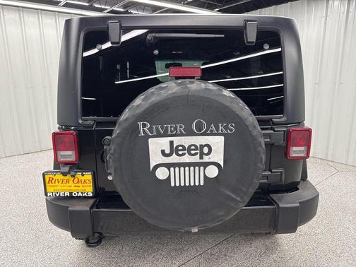 Black Clearcoat 2016 Jeep Wrangler Sahara