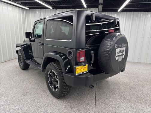 Black Clearcoat 2016 Jeep Wrangler Sahara