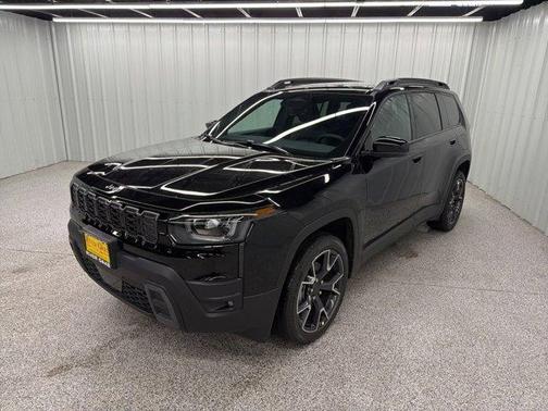 Diamond Black 2026 Jeep Cherokee Overland