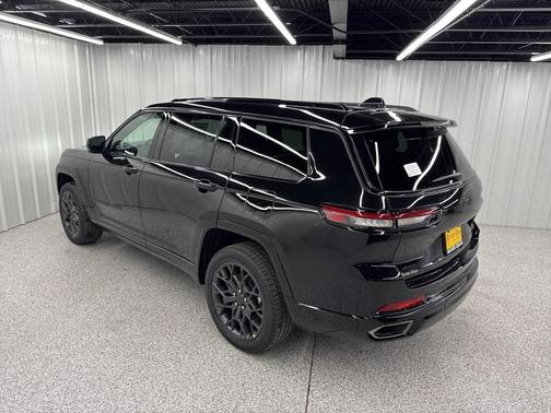 2025 Jeep Grand Cherokee L Summit