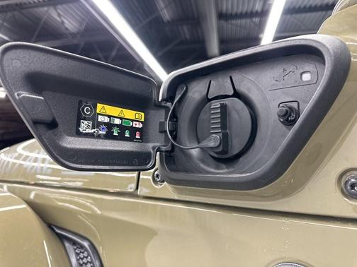 2025 Jeep Wrangler 4xe Sport