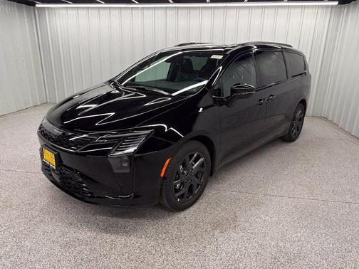 Diamond Black 2027 Chrysler Pacifica Limited