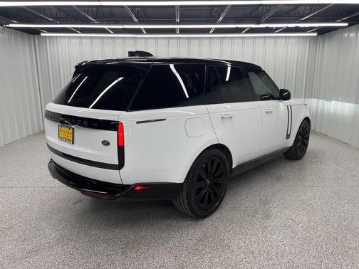 2023 Land Rover Range Rover P530 SE