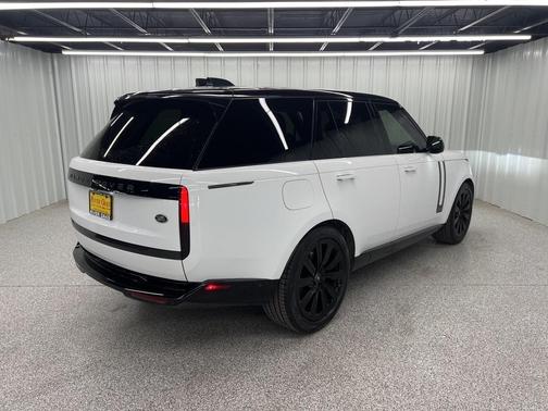 2023 Land Rover Range Rover P530 SE