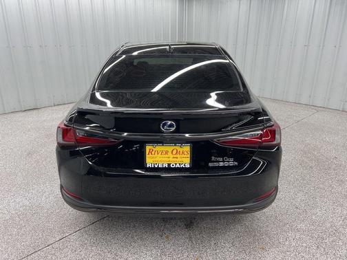Obsidian Black 2022 Lexus ES 300h