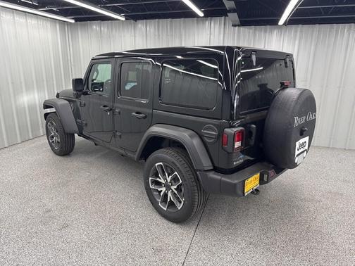 2025 Jeep Wrangler 4xe Sport