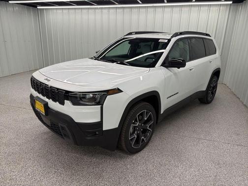 Bright White Clearcoat 2026 Jeep Cherokee Overland