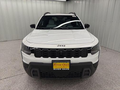 Bright White Clearcoat 2026 Jeep Cherokee Overland