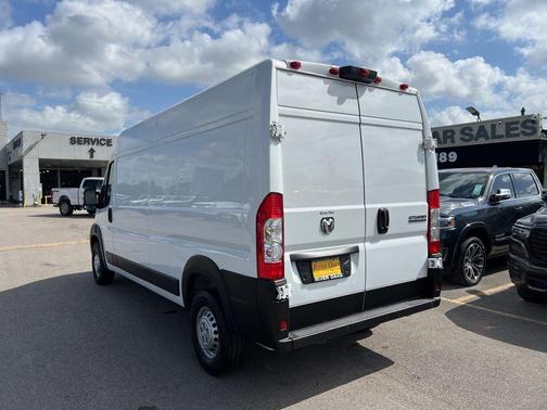 Bright White Clearcoat 2026 RAM ProMaster 2500 High Roof