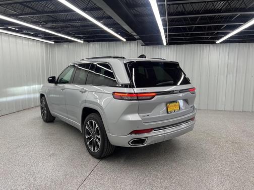 2023 Jeep Grand Cherokee 4xe Overland