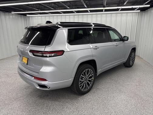 2025 Jeep Grand Cherokee L Summit