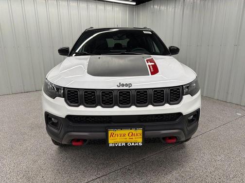 Bright White Clearcoat 2026 Jeep Compass Trailhawk